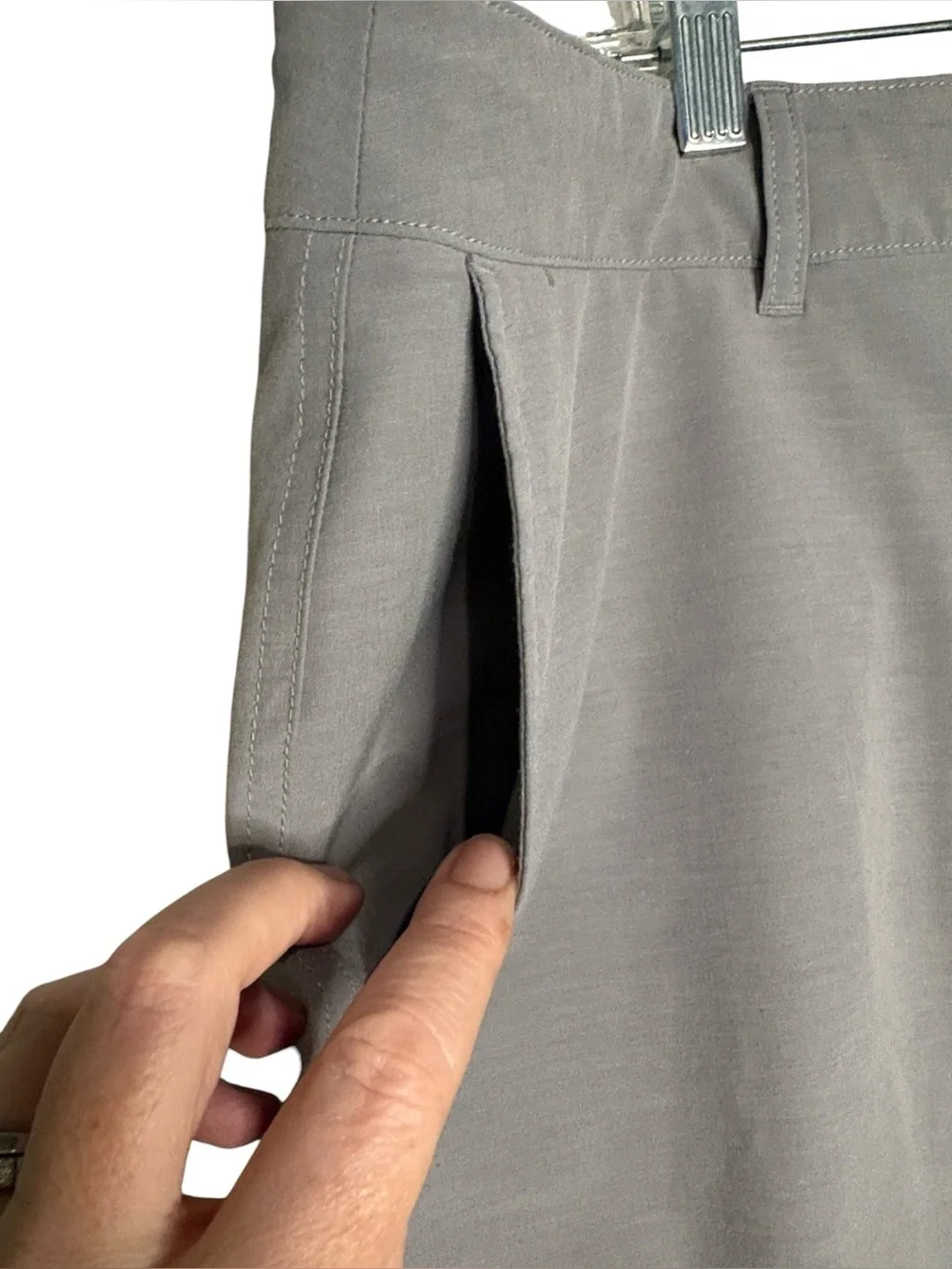Faherty - Belt Loop All Day Shorts. 9 inch inseam. Light Grey. Size 38. MSC0012